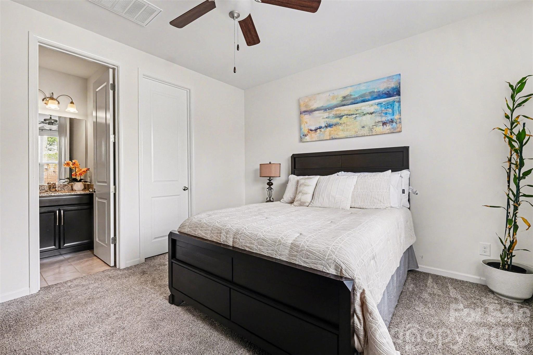 8651 Shadetree Street — Huntersville