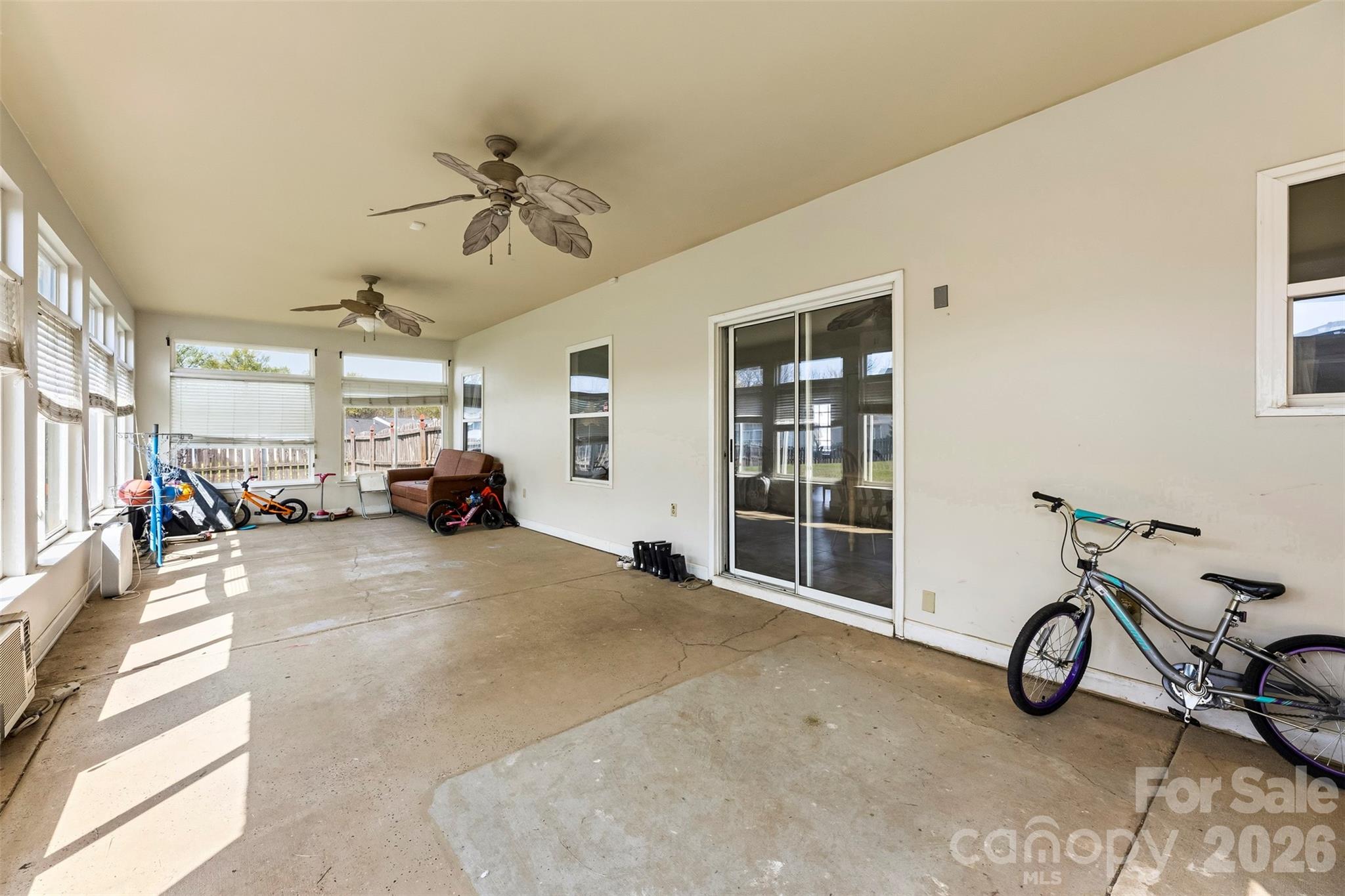 9610 Duxford Lane — Charlotte