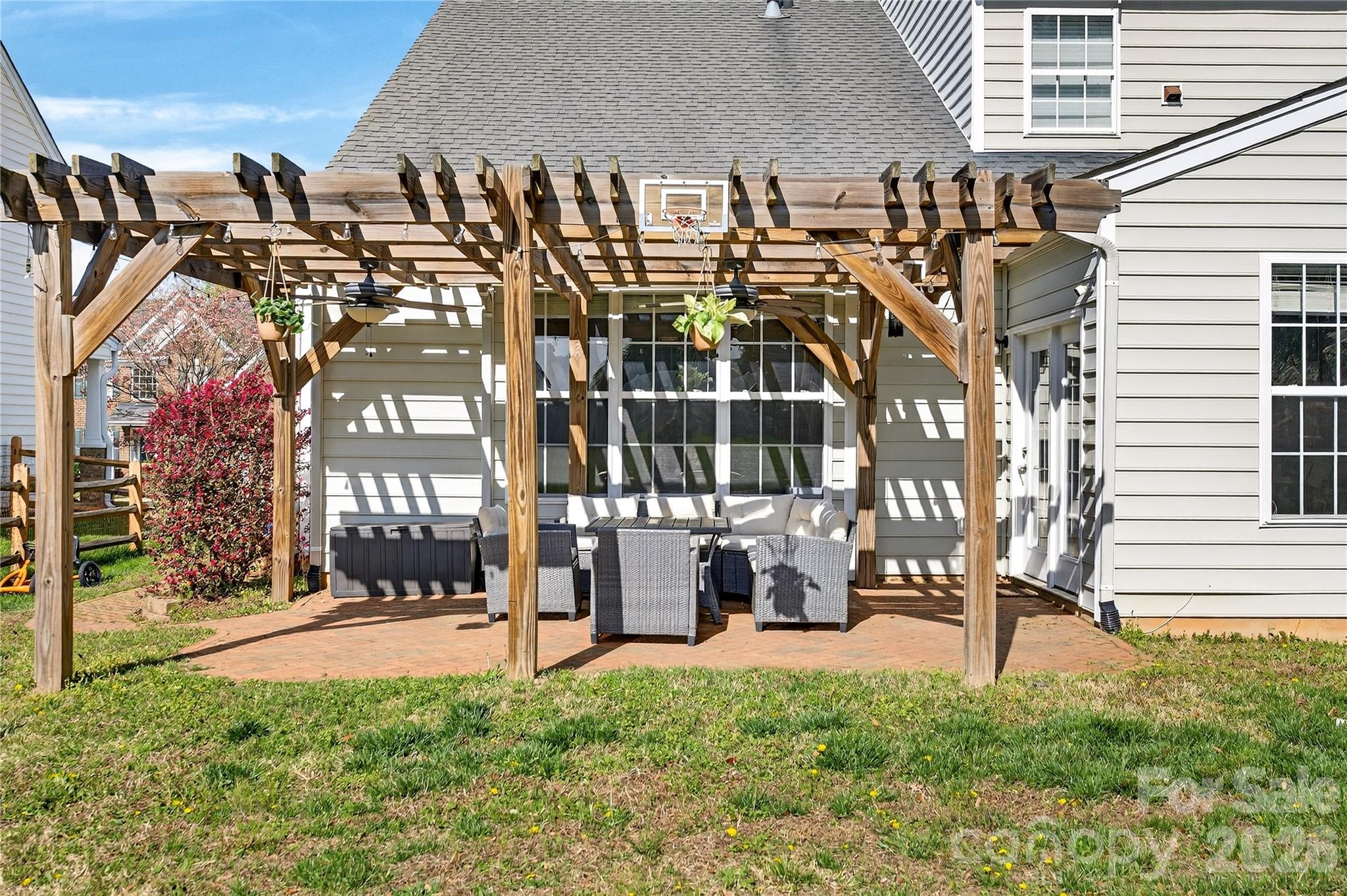 851 Brookdale Lane — Stanley