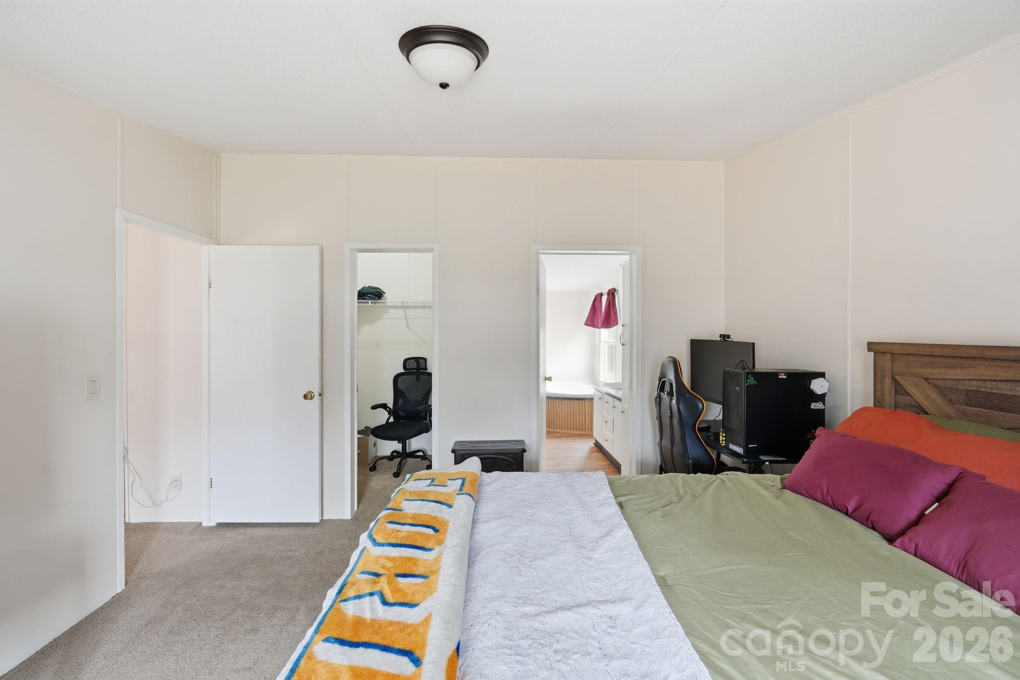 2862 Eagle Point Drive — Trinity