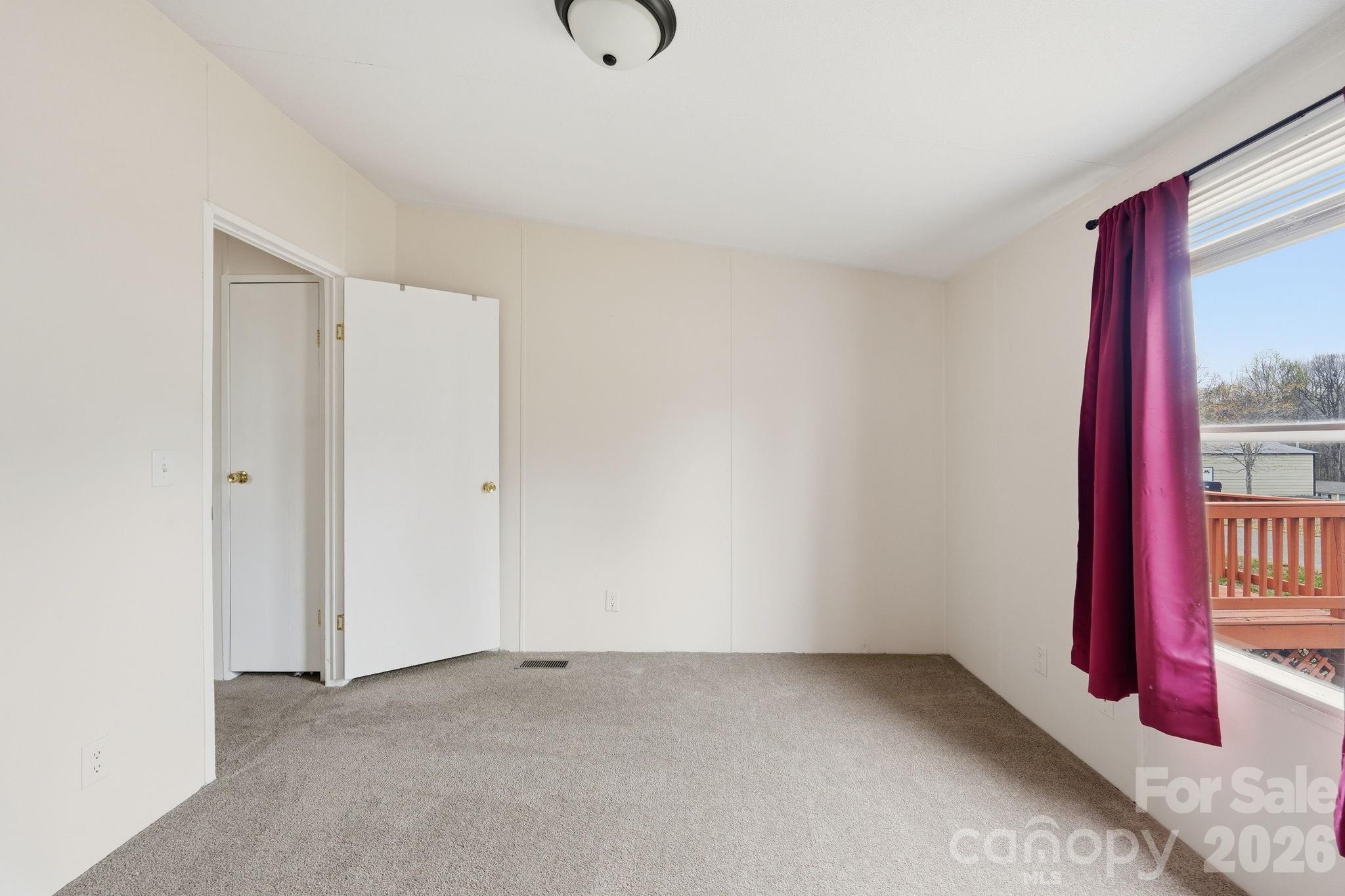 2862 Eagle Point Drive — Trinity