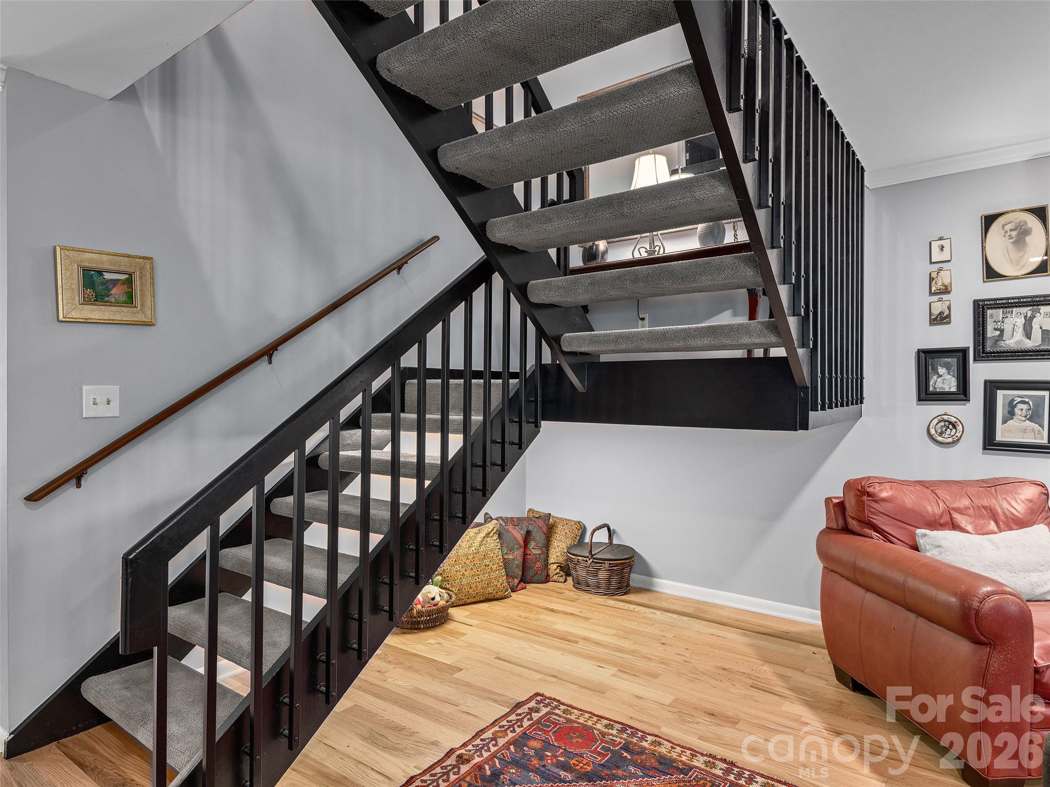 521 Crowfields Lane — Asheville