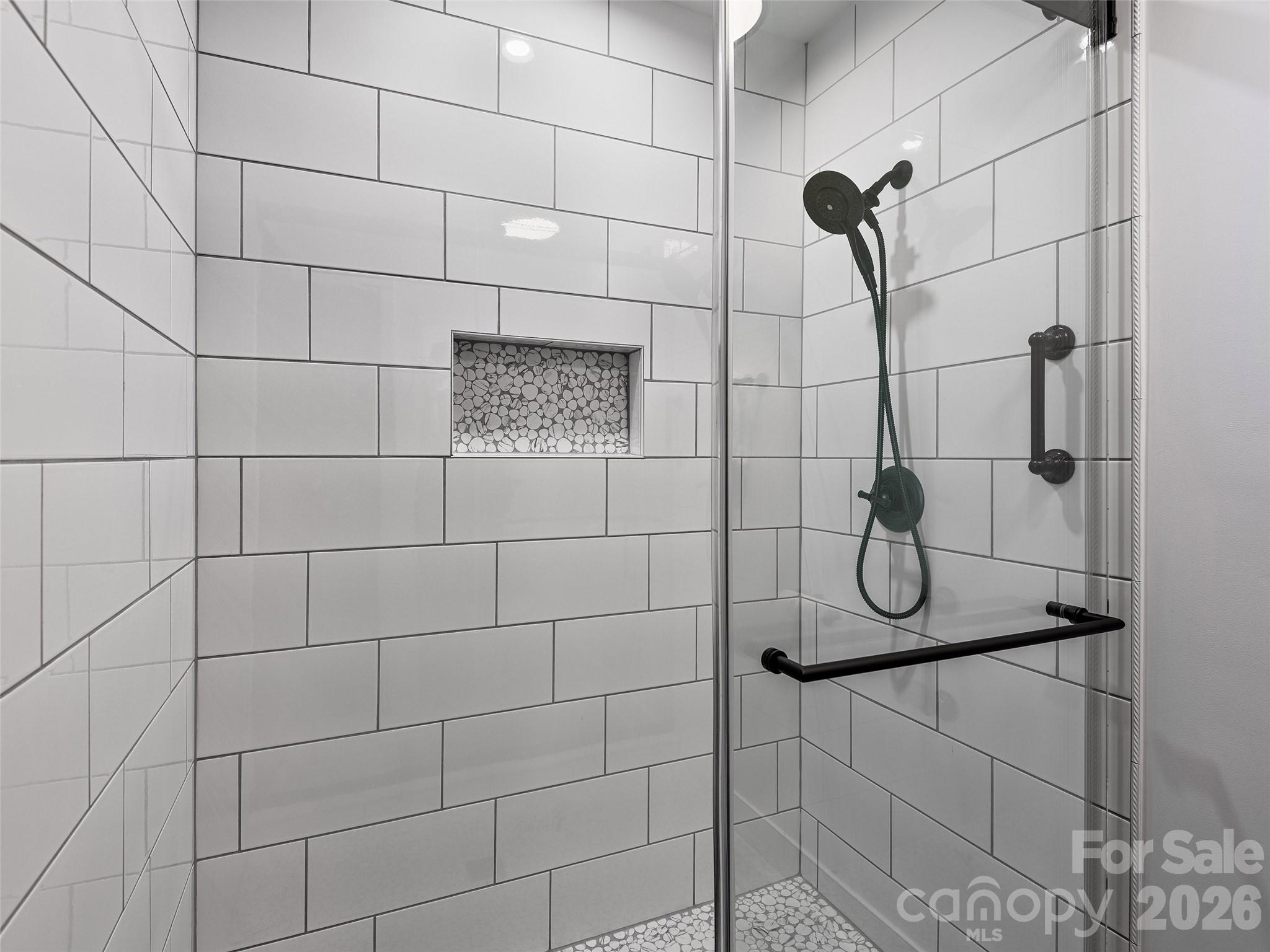 521 Crowfields Lane — Asheville