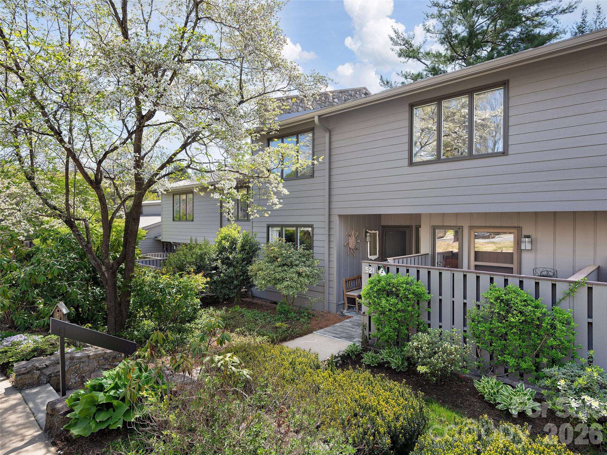 521 Crowfields Lane — Asheville