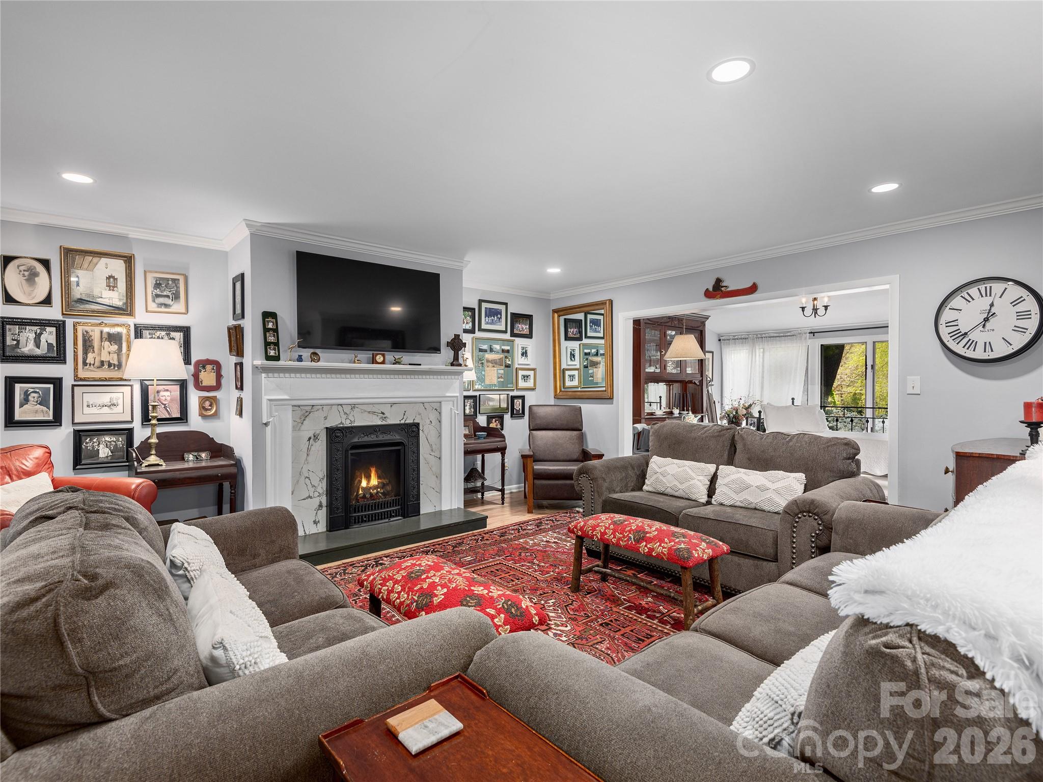 521 Crowfields Lane — Asheville