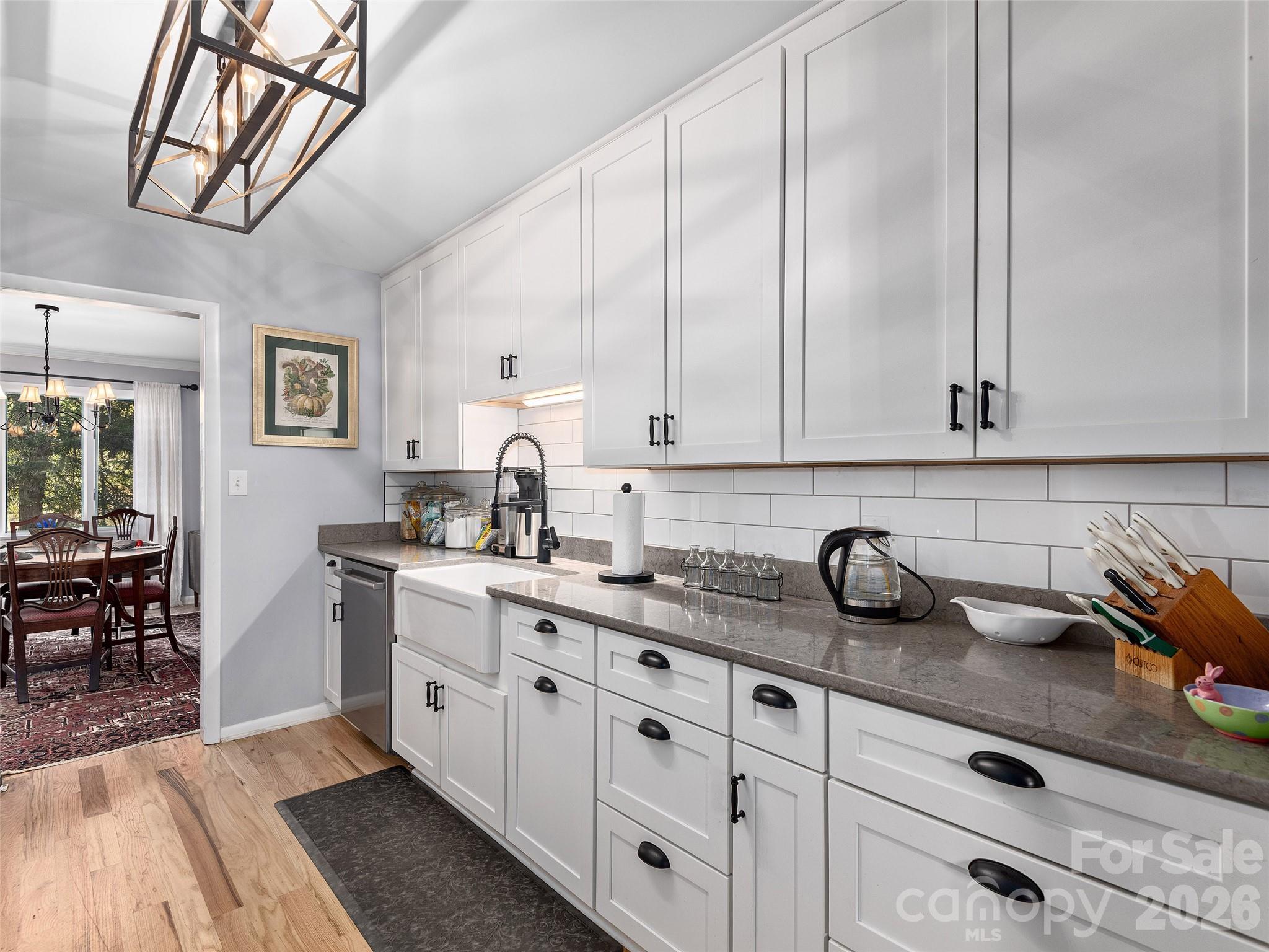 521 Crowfields Lane — Asheville