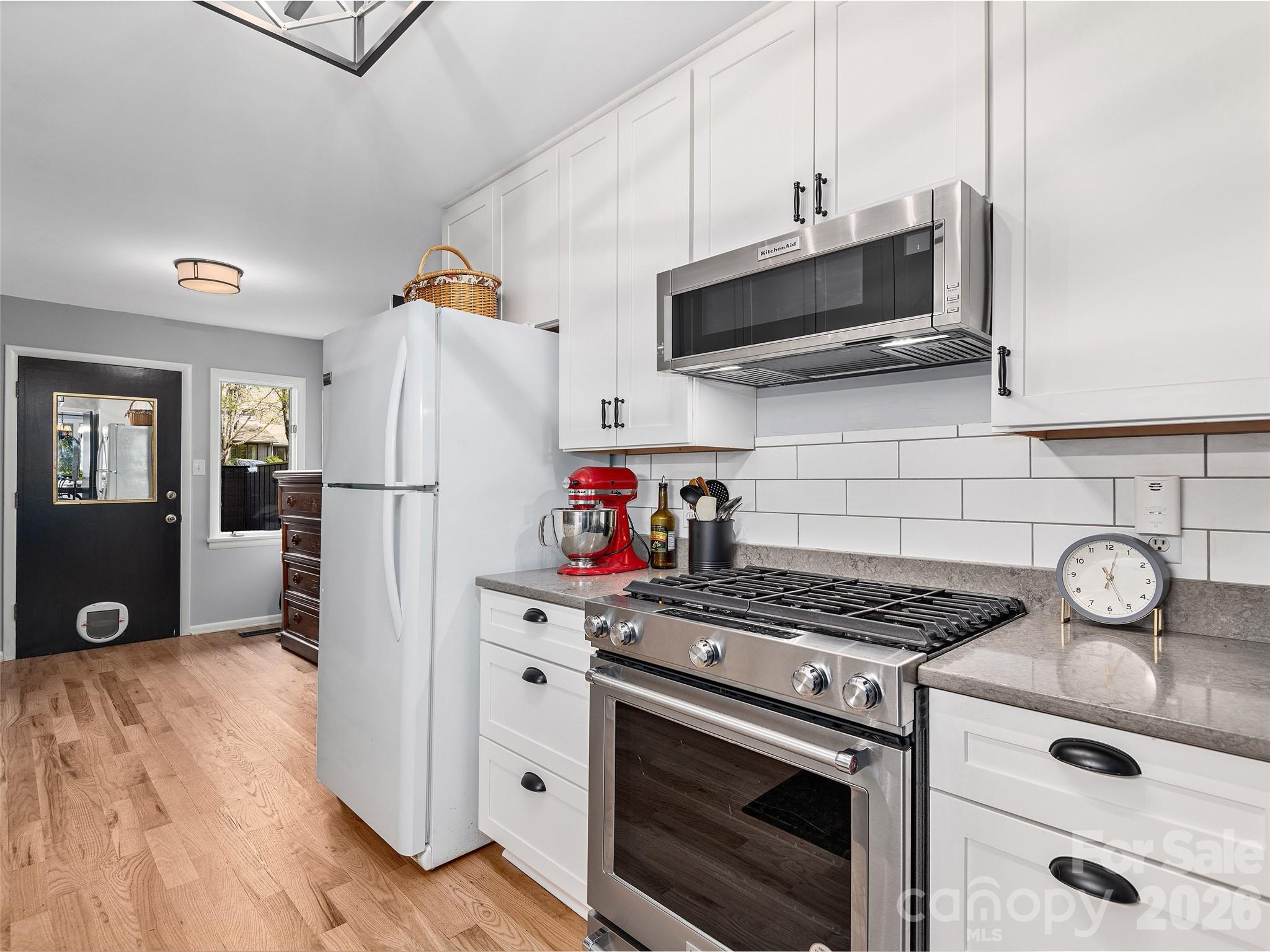 521 Crowfields Lane — Asheville