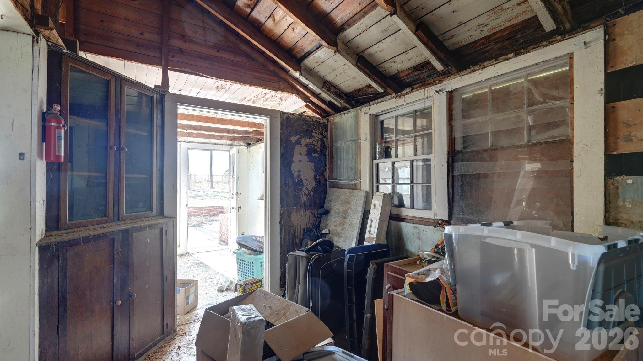 224 W Mills Avenue — Mooresville