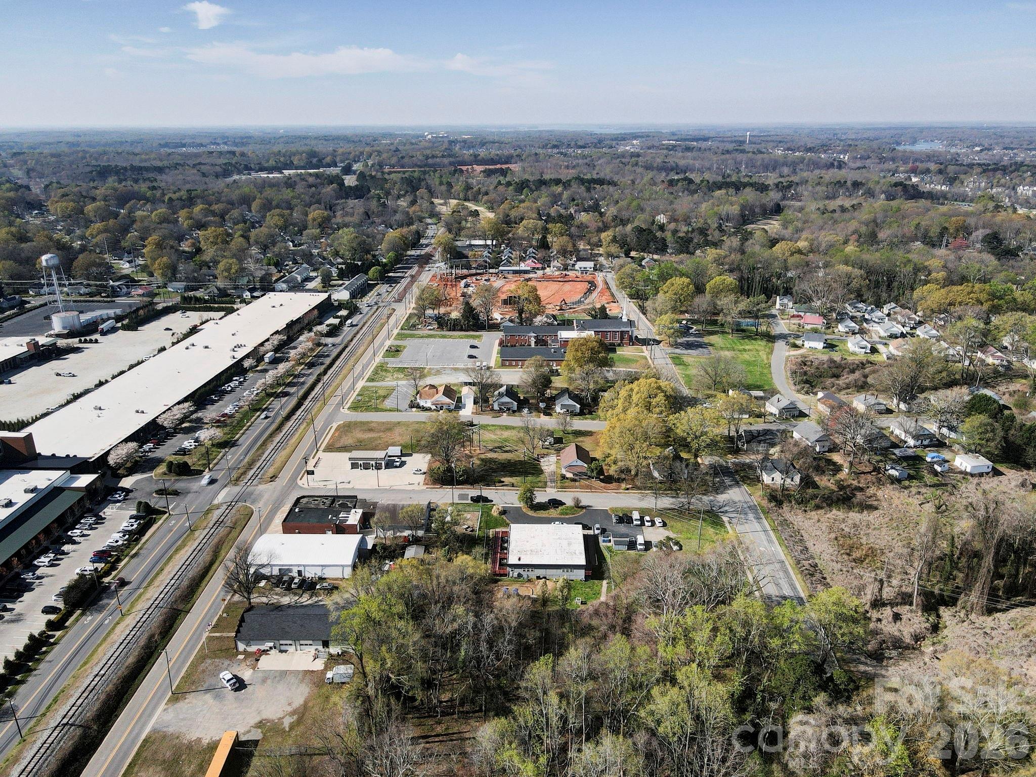 224 W Mills Avenue — Mooresville