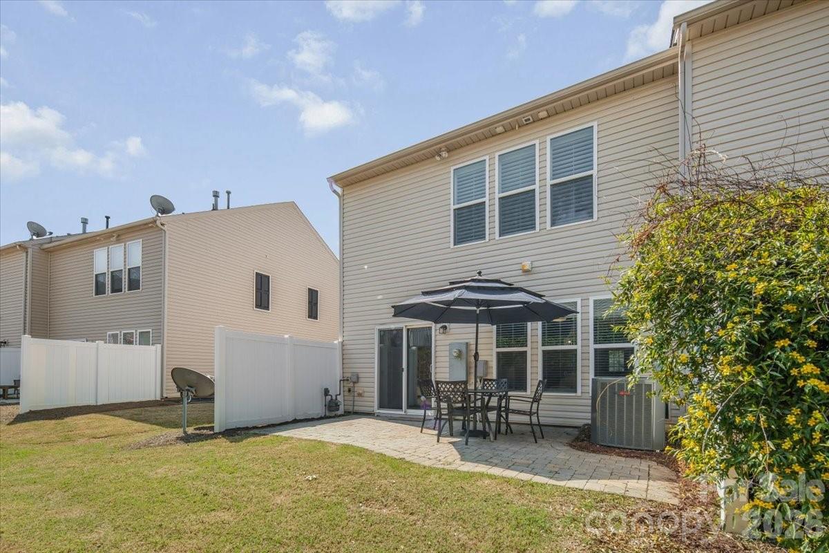 2419 Diplomat Lane — Charlotte