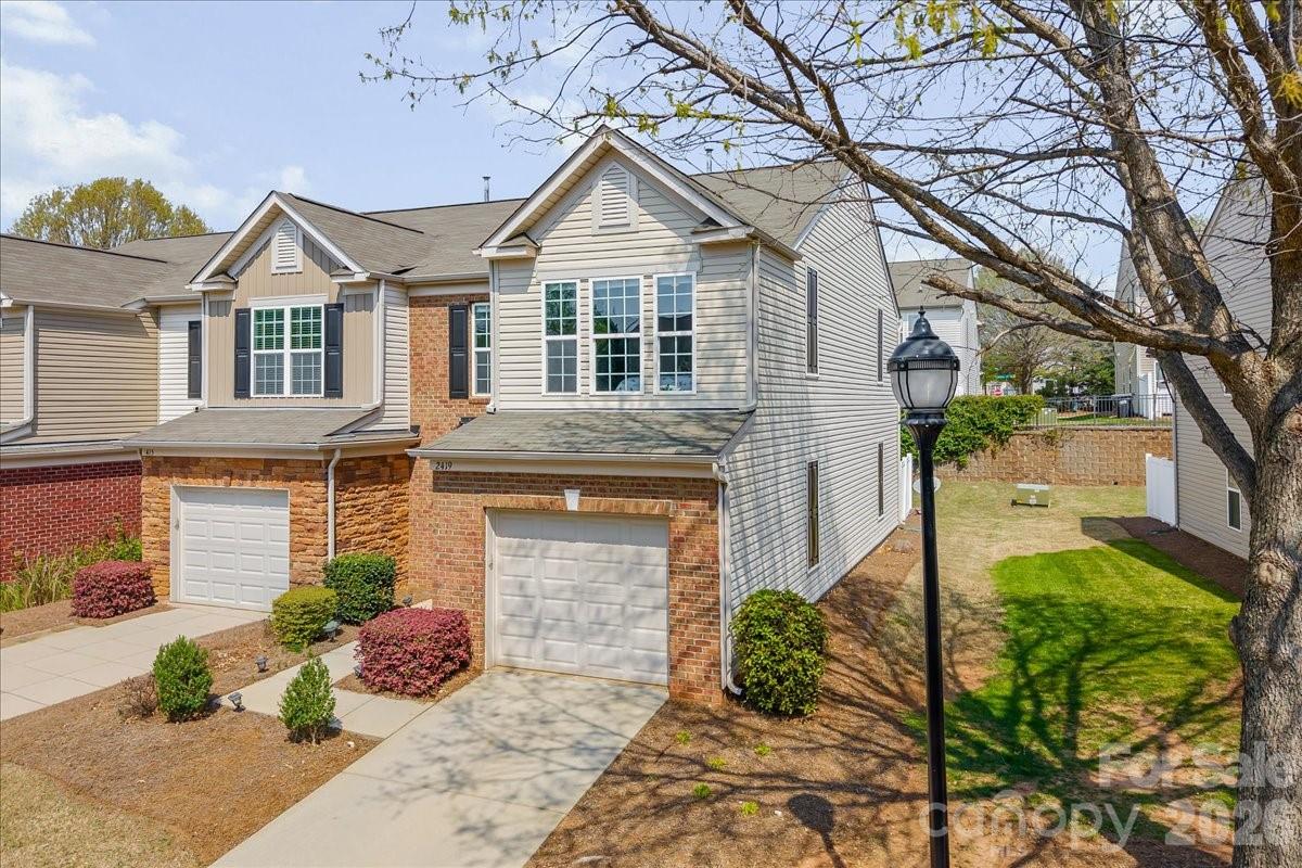 2419 Diplomat Lane — Charlotte