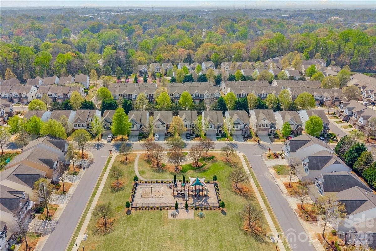 2419 Diplomat Lane — Charlotte