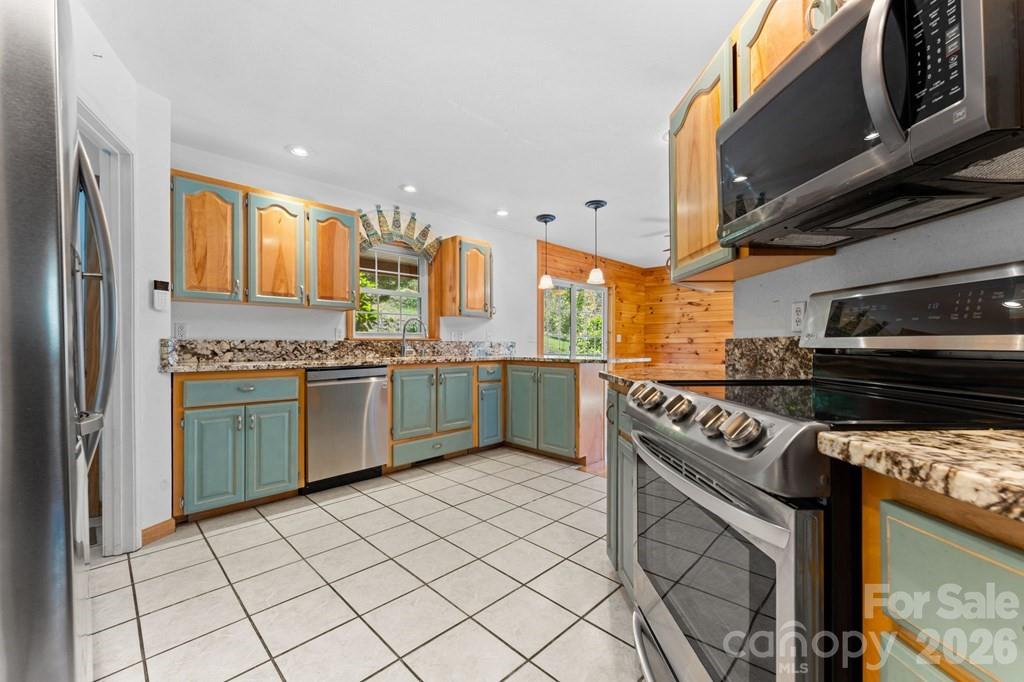 44 Ellistone Court — Sylva