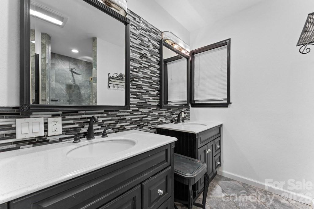 44 Ellistone Court — Sylva