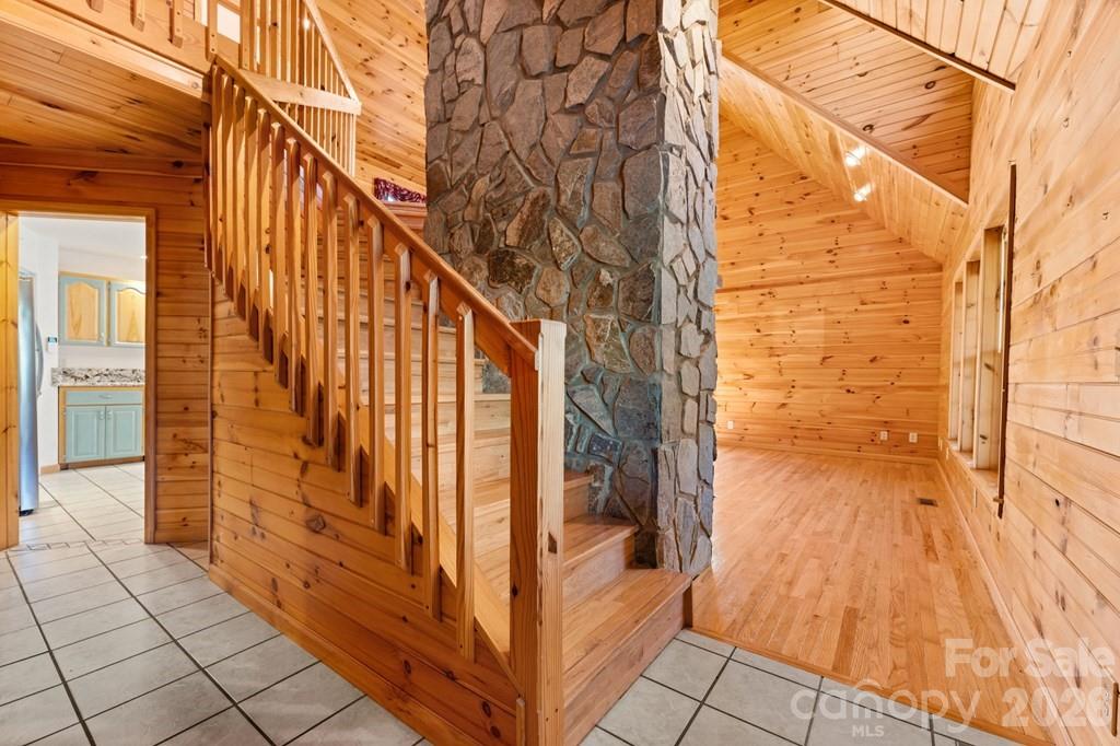 44 Ellistone Court — Sylva