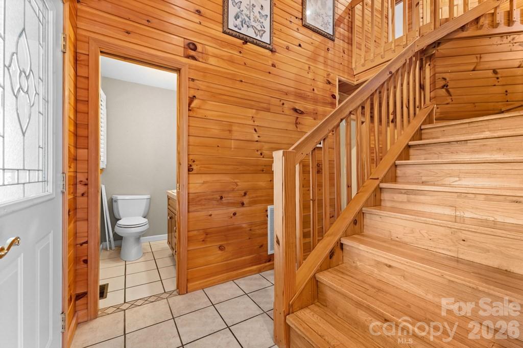 44 Ellistone Court — Sylva