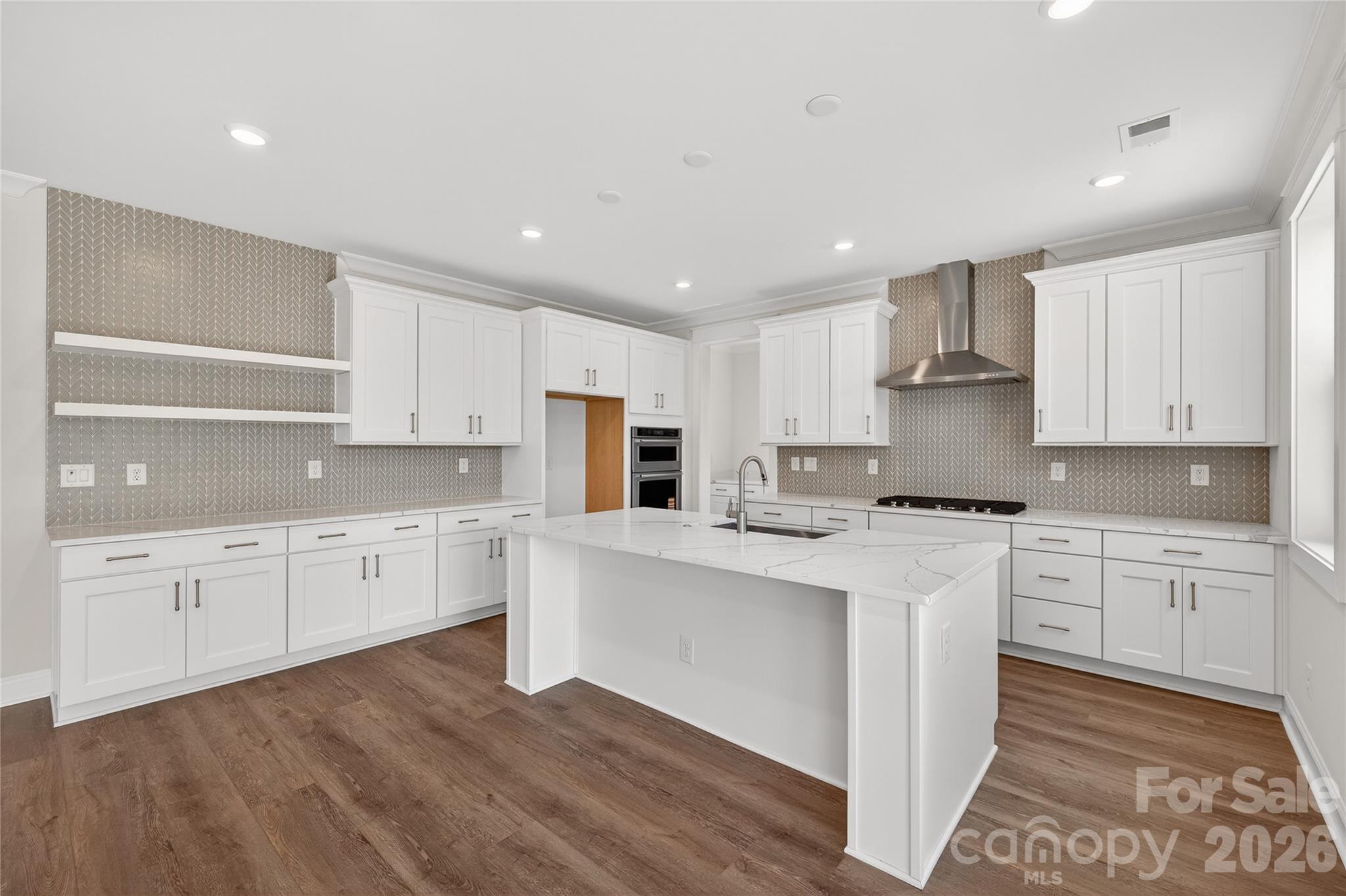 355 Linda Carol Lane — Tega Cay