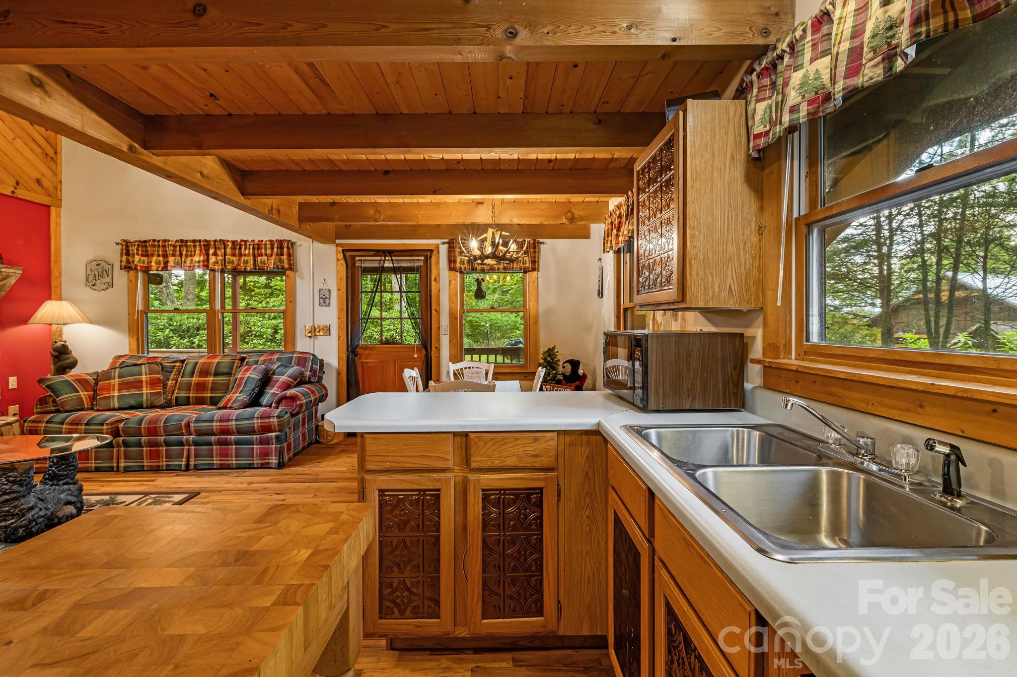 180 Grace Way — Green Mountain