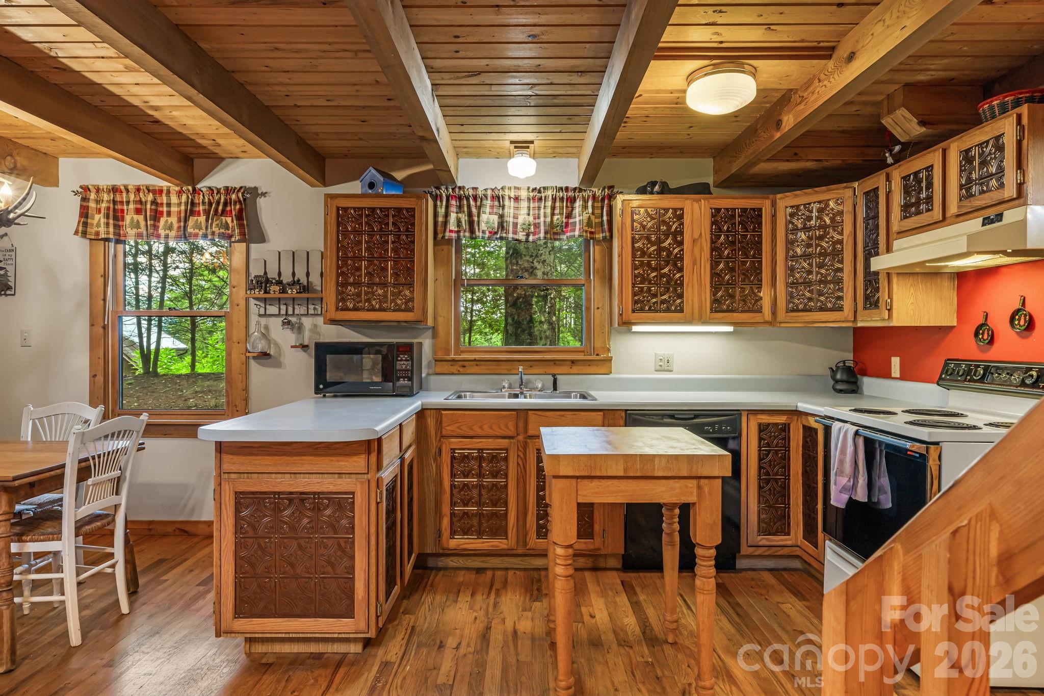 180 Grace Way — Green Mountain