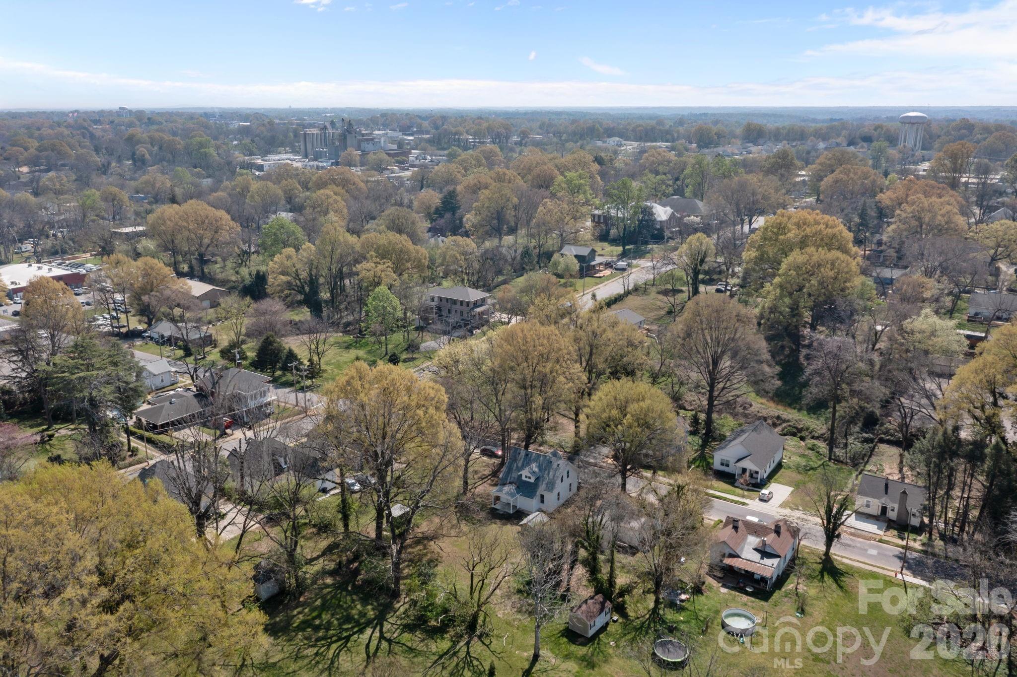 414 W Sharpe Street — Statesville