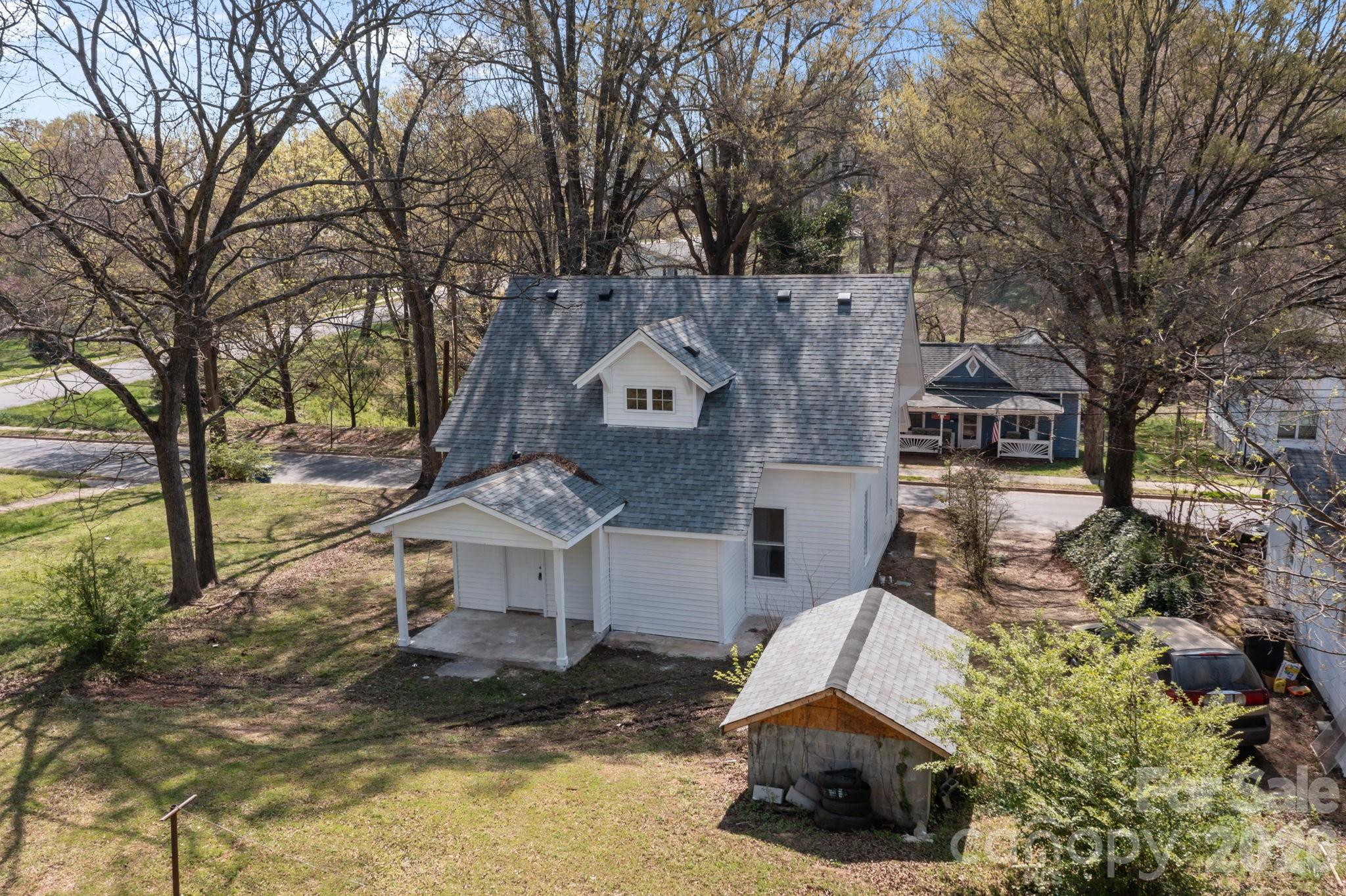 414 W Sharpe Street — Statesville