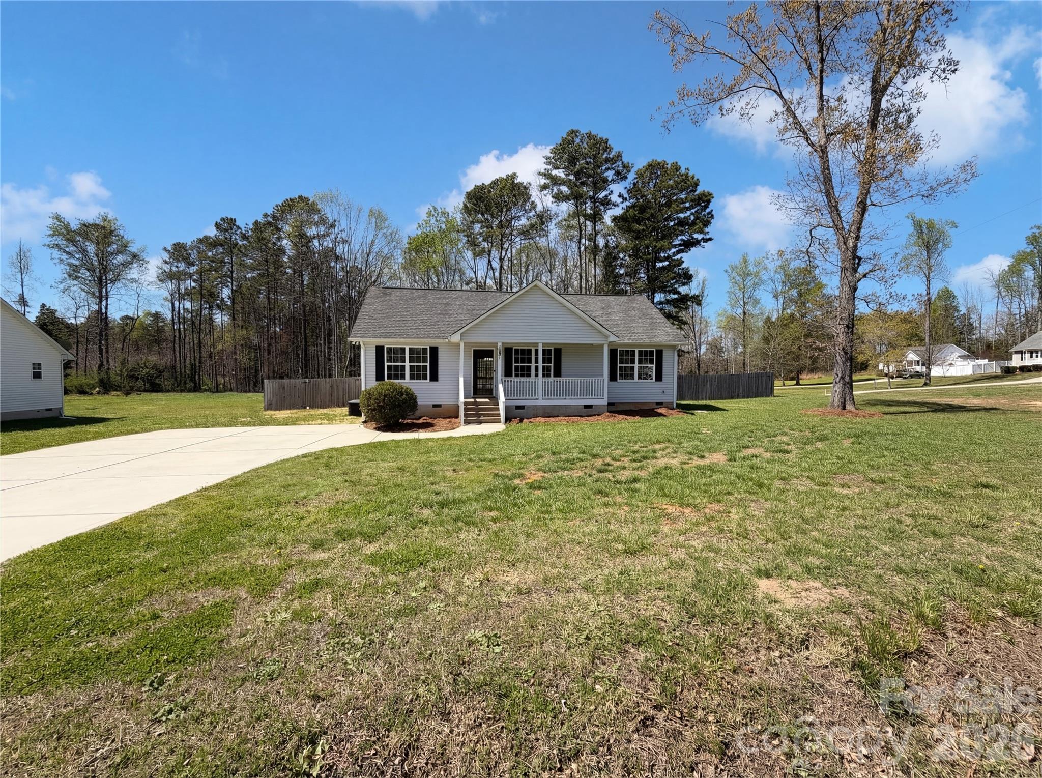 307 Rhea Road — York