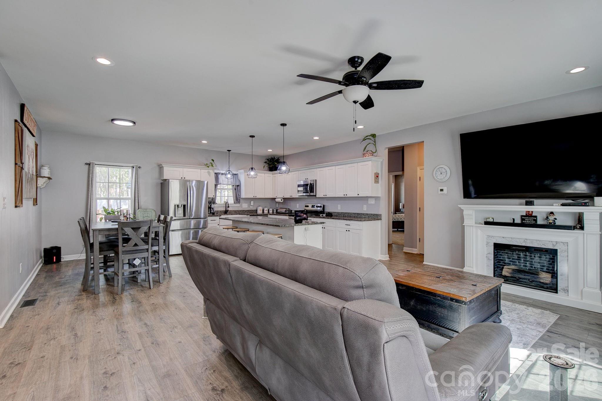 1254 Blairwood Court — Lancaster
