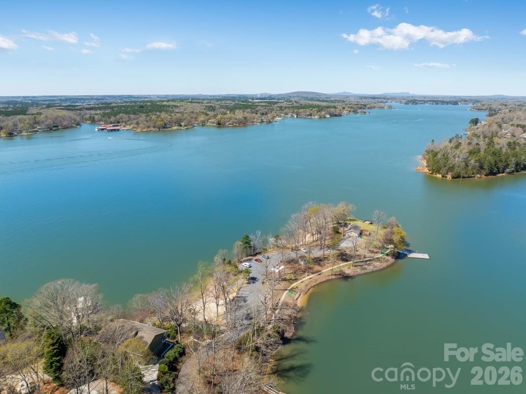 5041 Duval Circle — Tega Cay