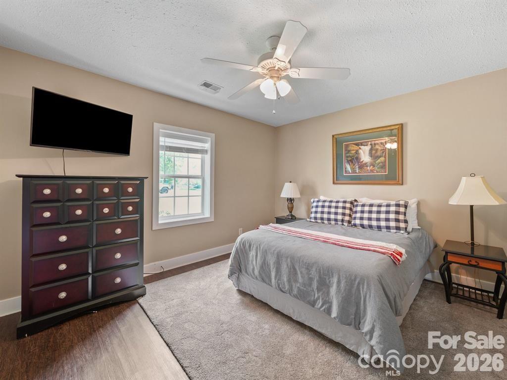 275 S Waters Edge Drive — Winnsboro