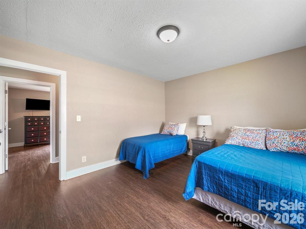 275 S Waters Edge Drive — Winnsboro