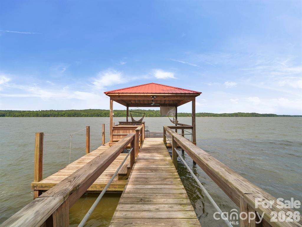 275 S Waters Edge Drive — Winnsboro