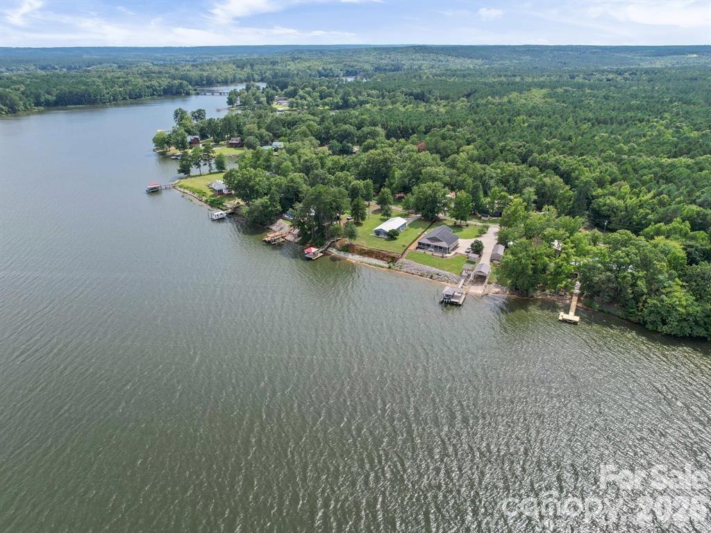 275 S Waters Edge Drive — Winnsboro