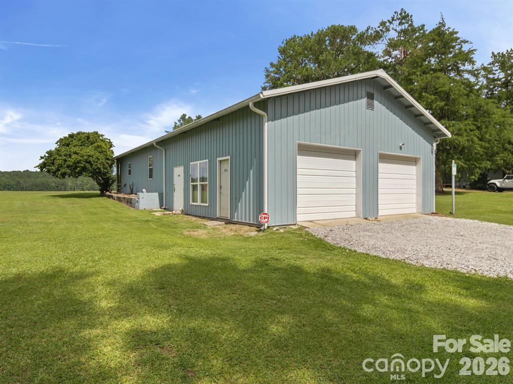 275 S Waters Edge Drive — Winnsboro