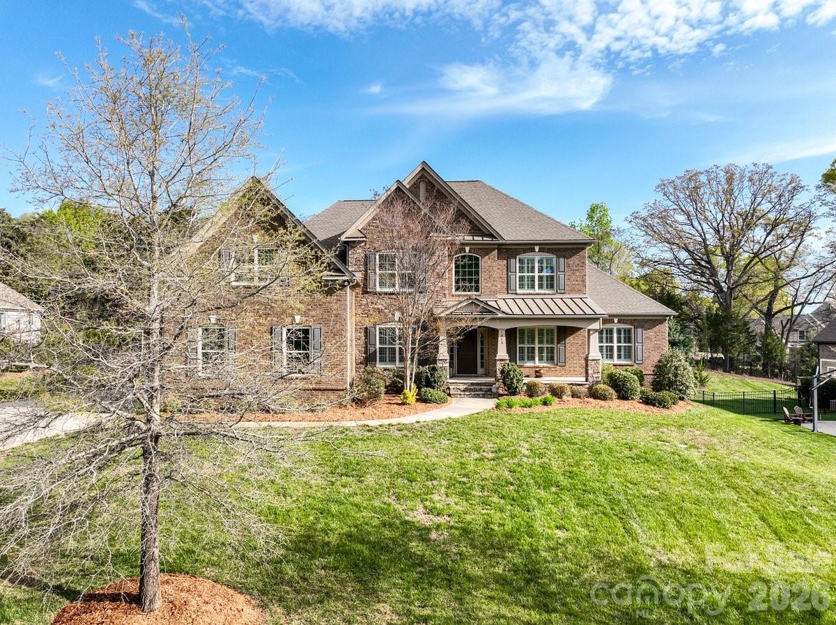 1015 Golden Bell Drive — Waxhaw