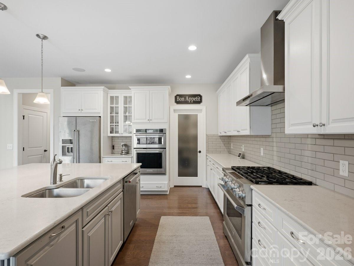 1015 Golden Bell Drive — Waxhaw