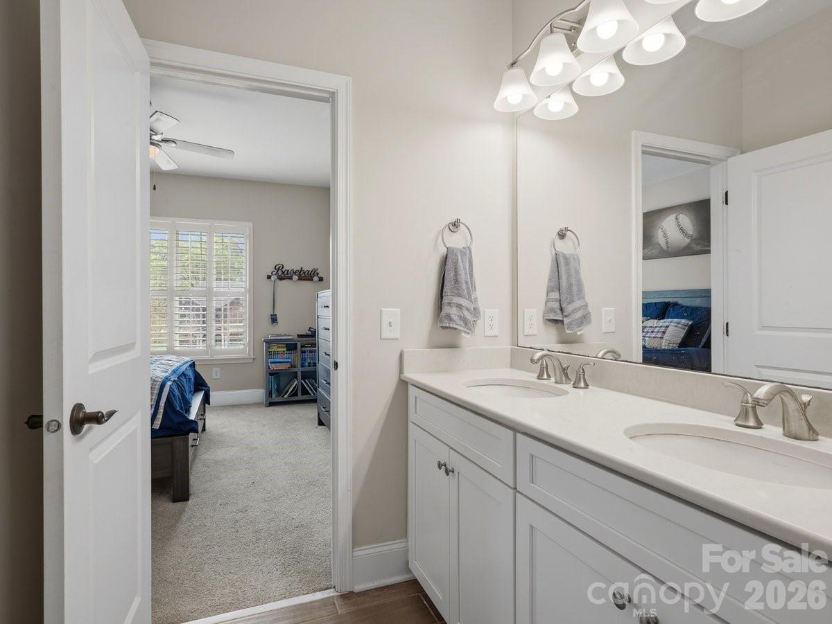 1015 Golden Bell Drive — Waxhaw
