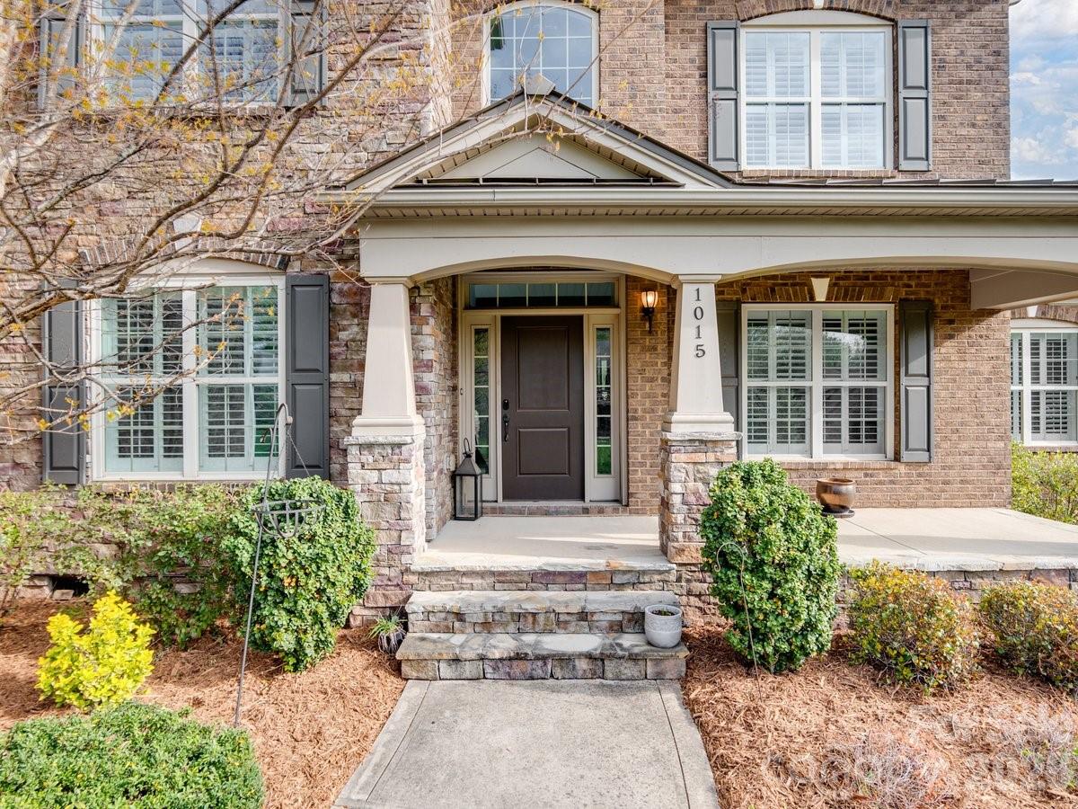 1015 Golden Bell Drive — Waxhaw