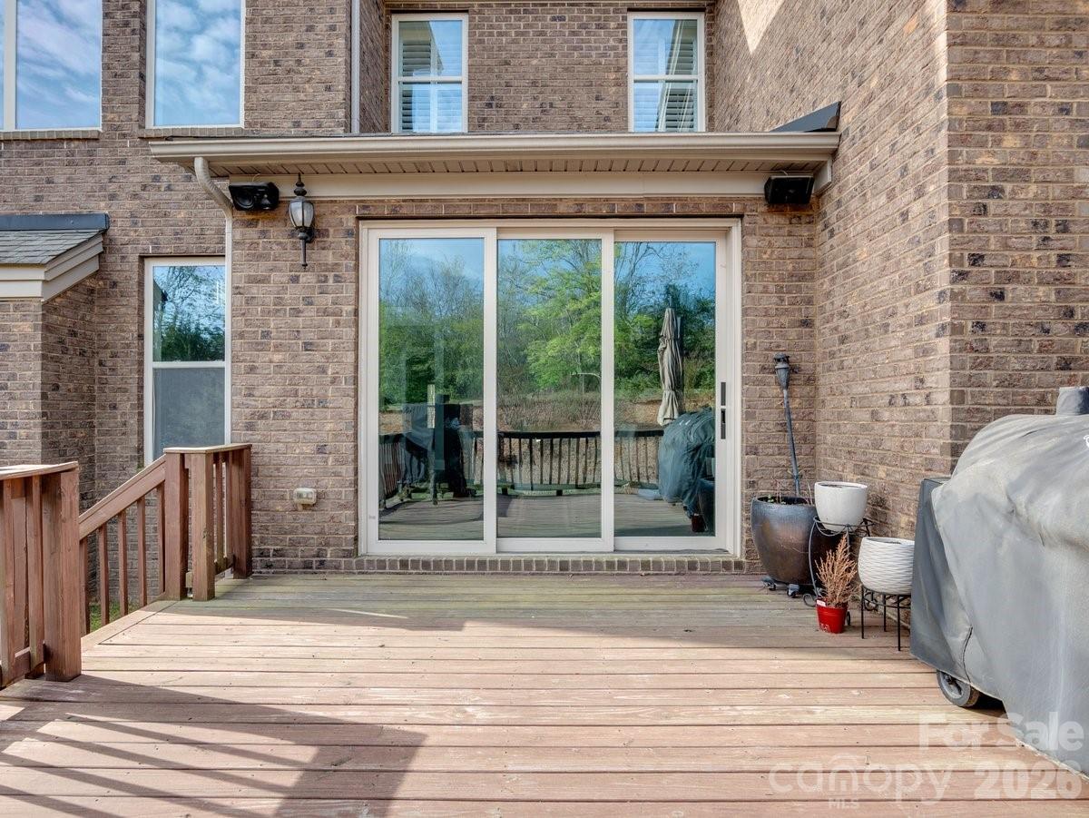 1015 Golden Bell Drive — Waxhaw