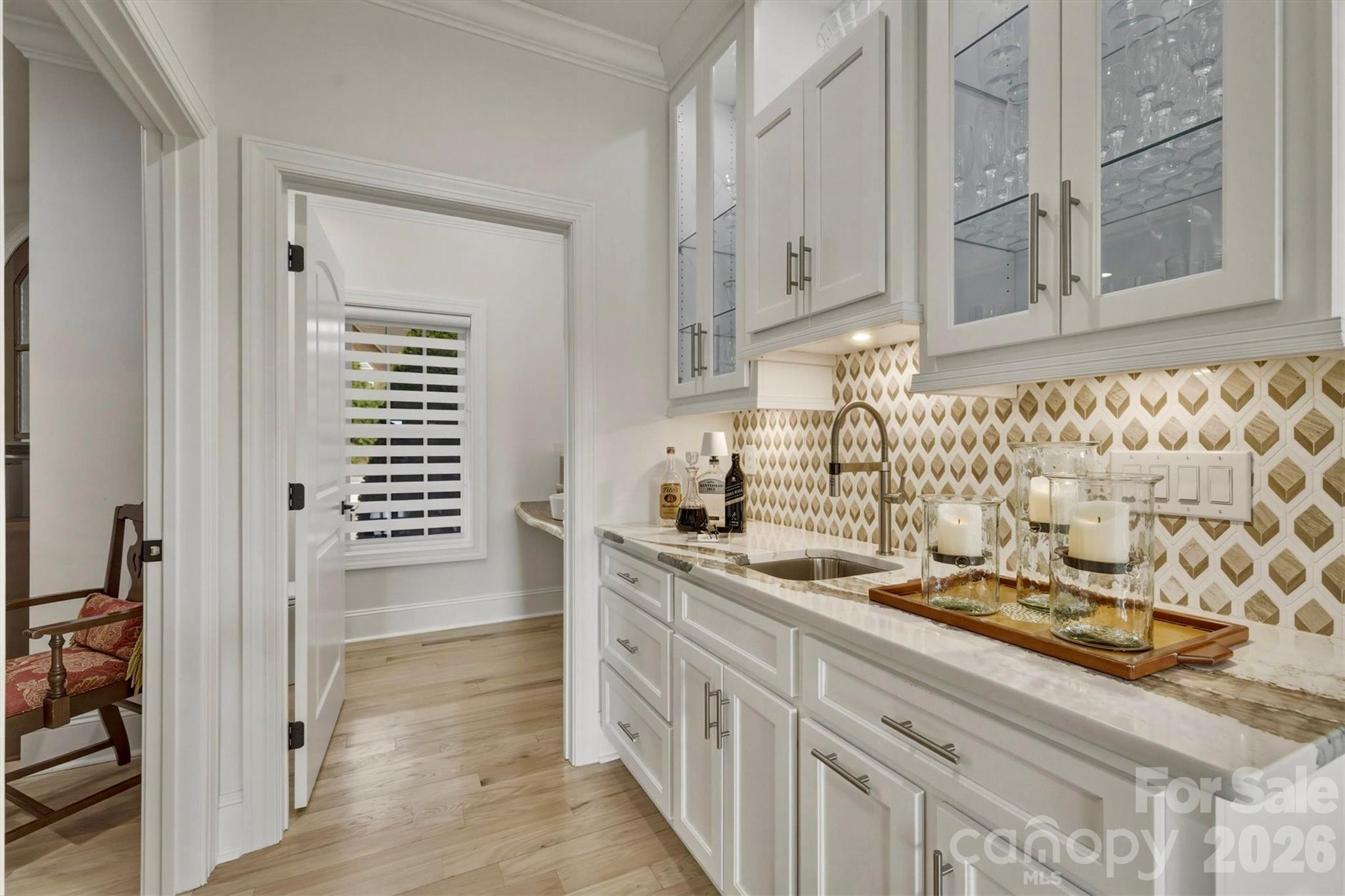 1506 High Valley Way — Lenoir