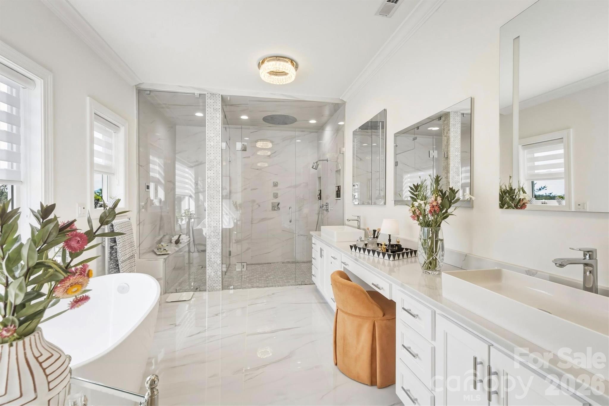 1506 High Valley Way — Lenoir