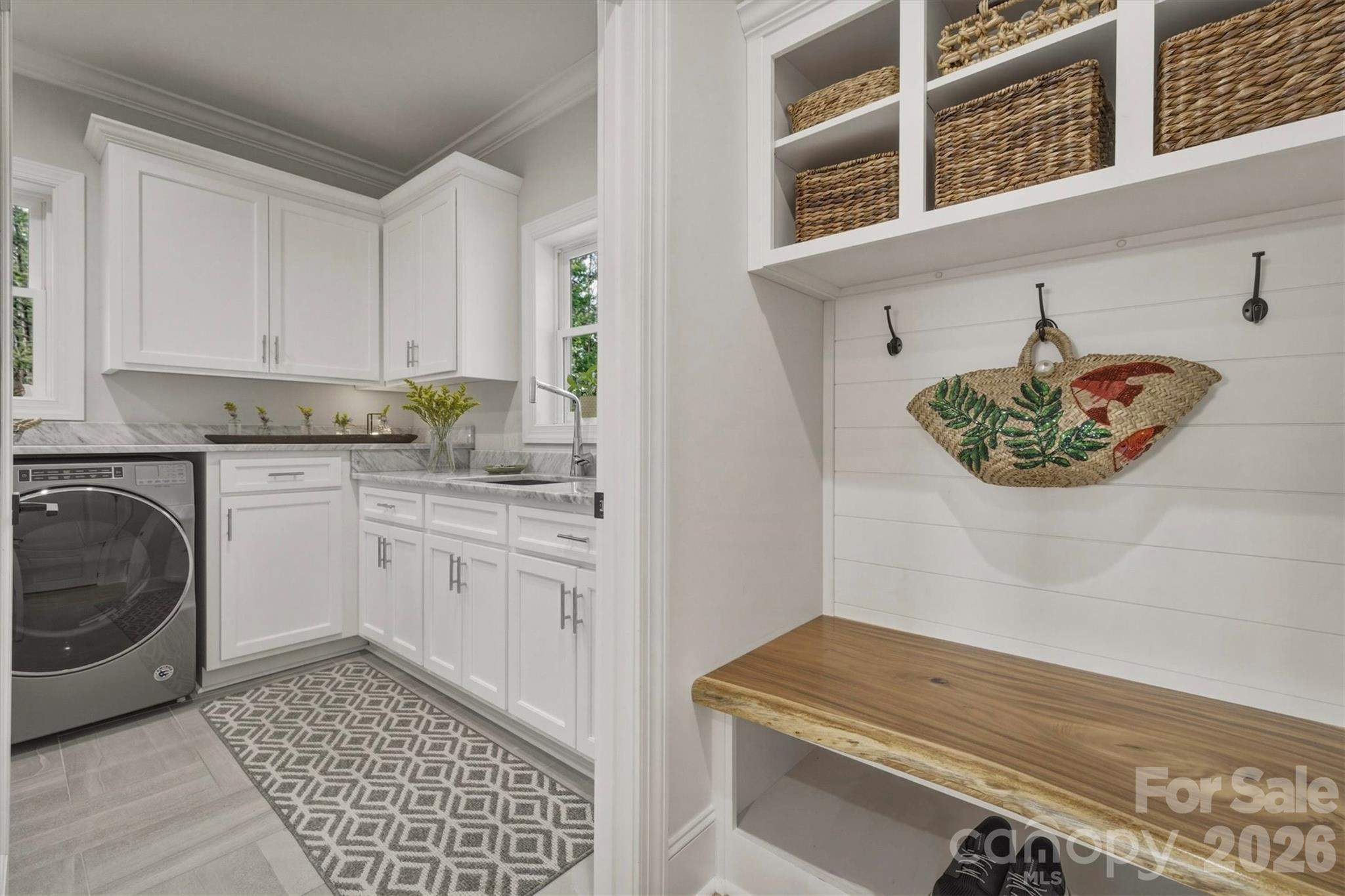1506 High Valley Way — Lenoir