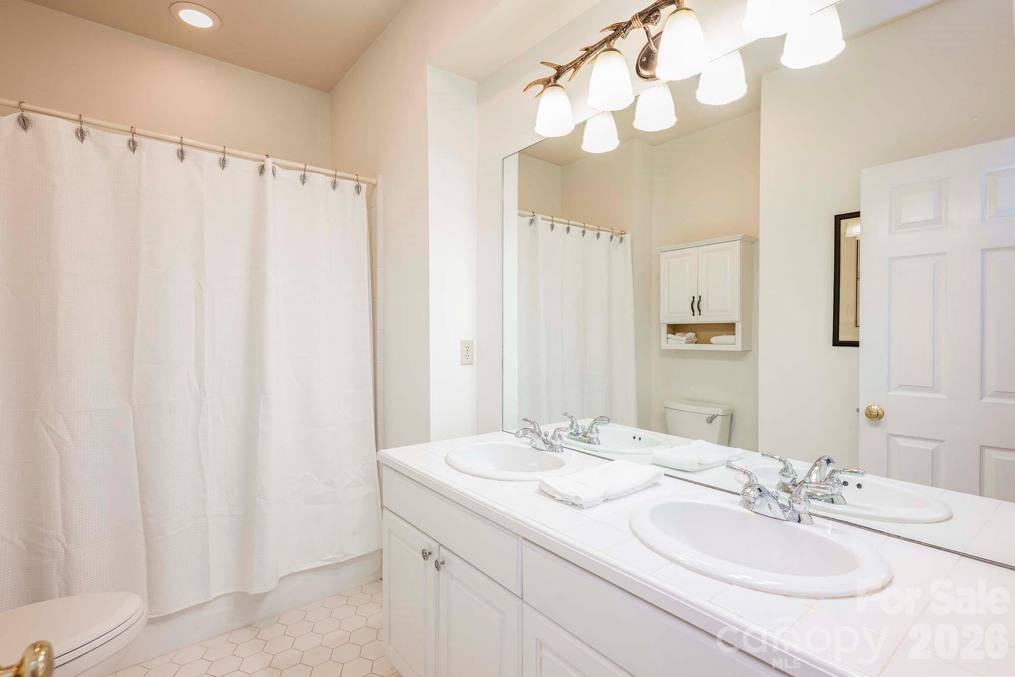 1580 Fairway Drive — Lake Toxaway