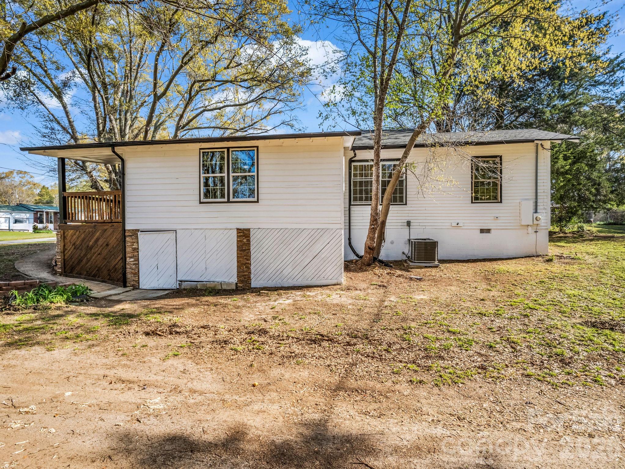 109 NC 120 Highway — Mooresboro