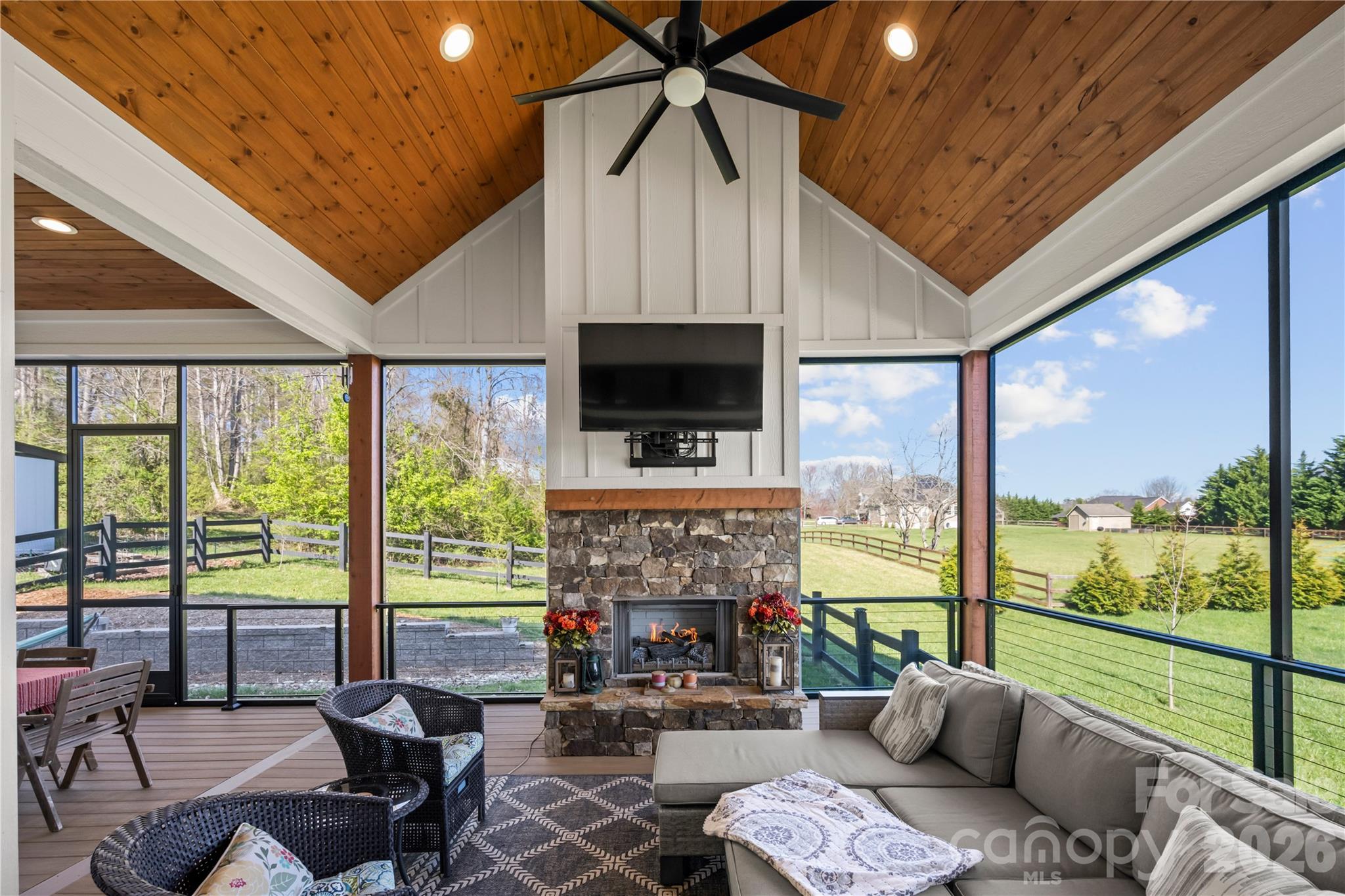 122 Wintercress Drive — Mills River