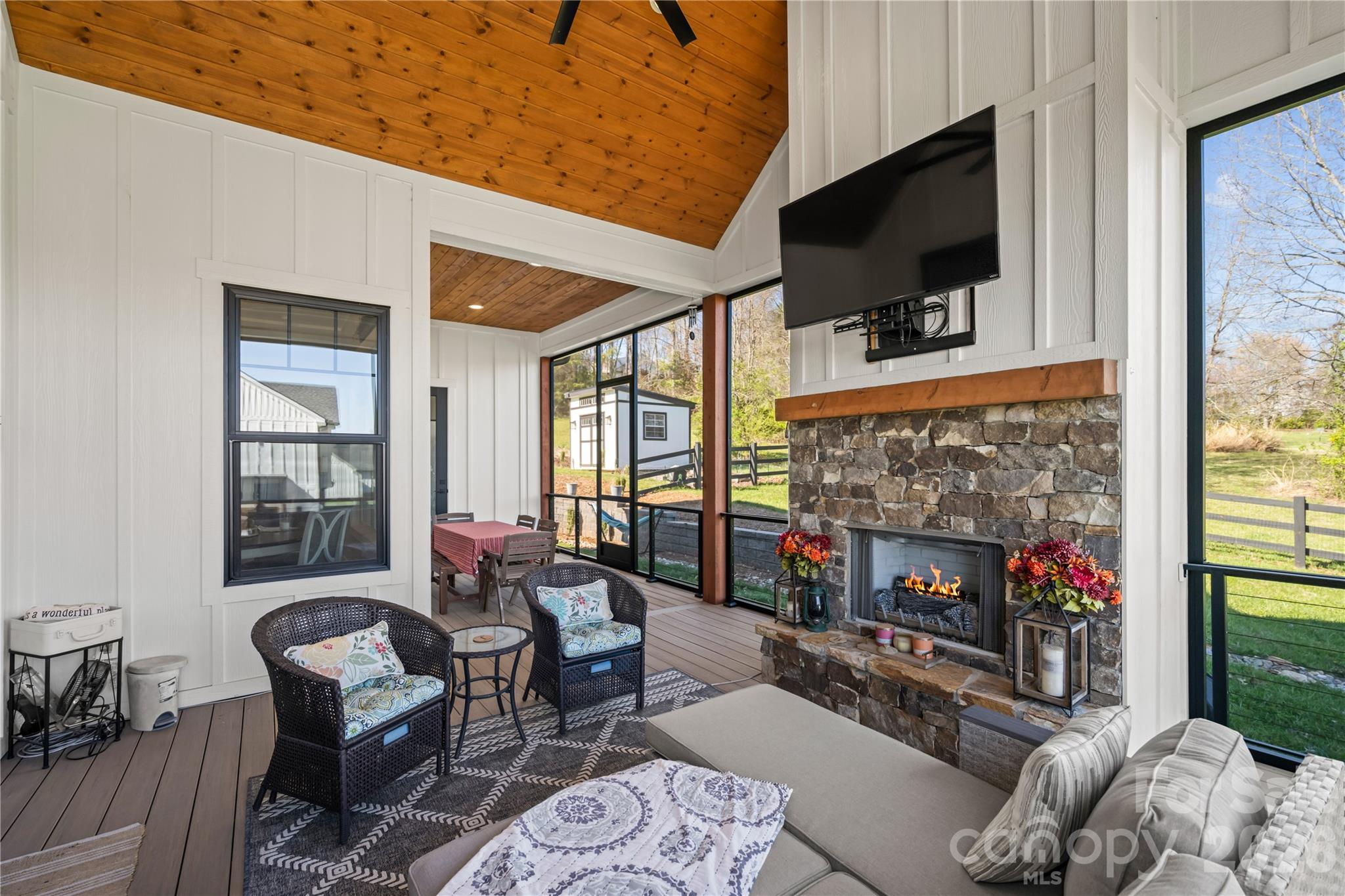 122 Wintercress Drive — Mills River