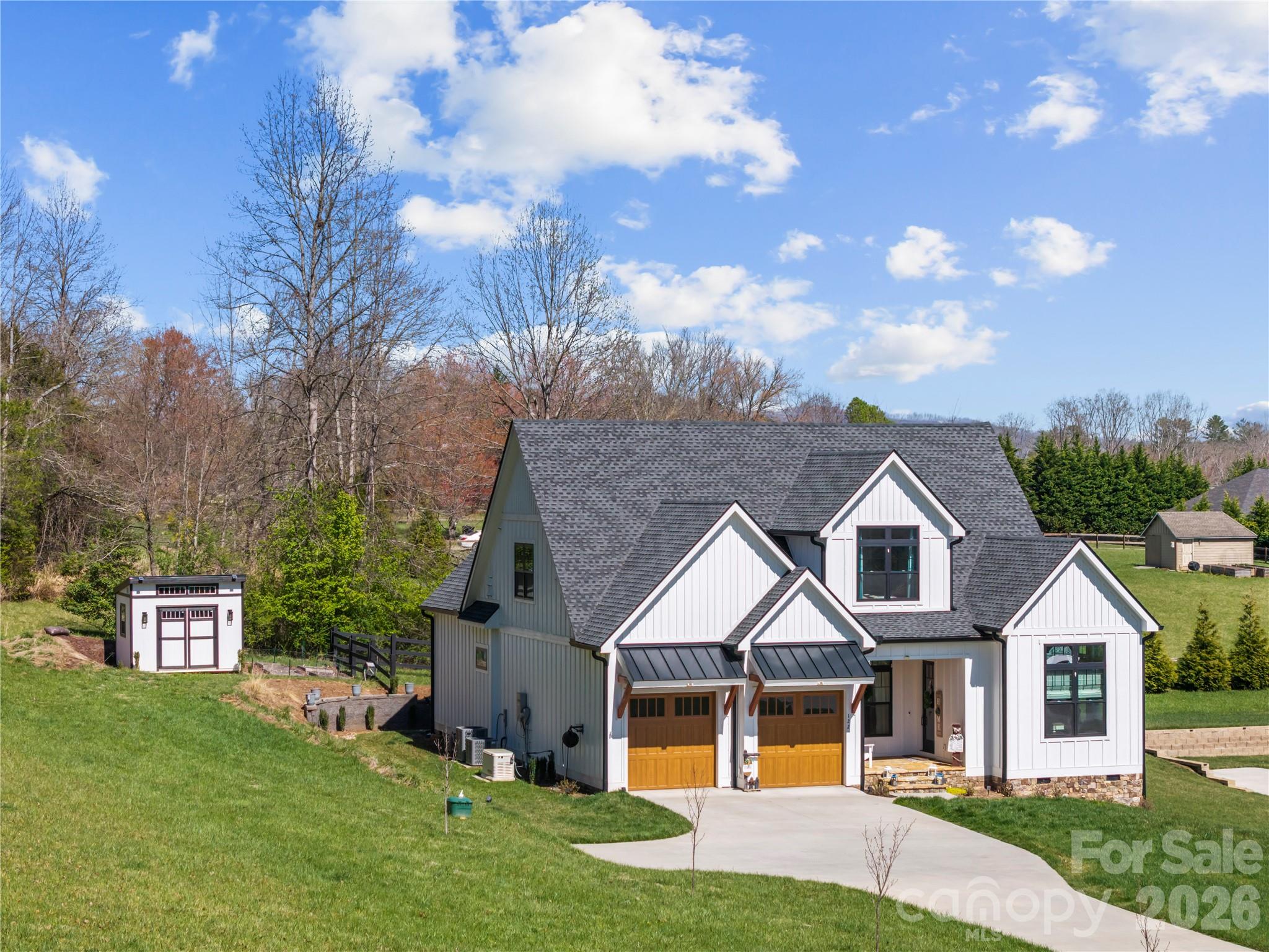 122 Wintercress Drive — Mills River
