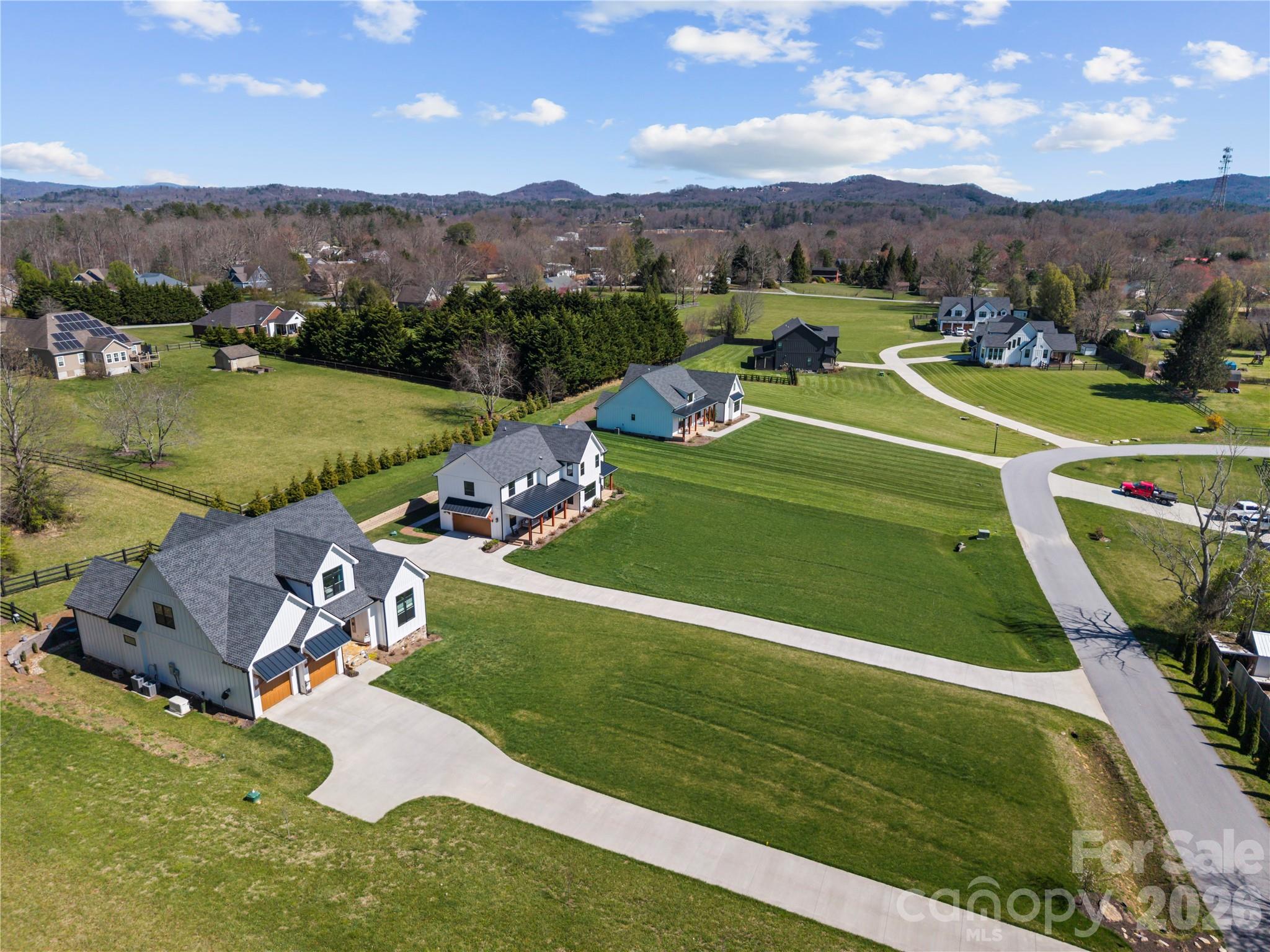 122 Wintercress Drive — Mills River