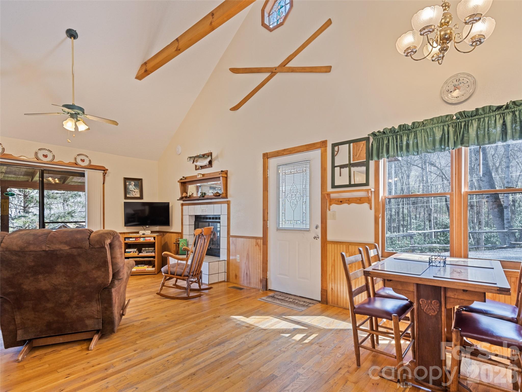 46 Stump Lane — Maggie Valley