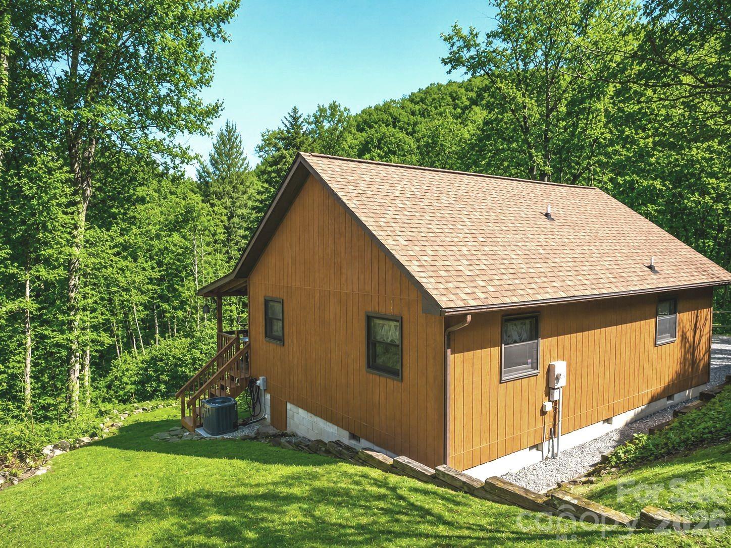 46 Stump Lane — Maggie Valley
