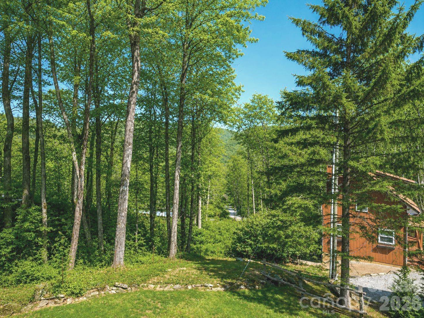 46 Stump Lane — Maggie Valley